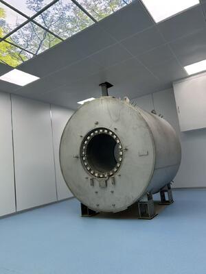 Giá tốt. Hiệu quả bảo vệ 100dB Phòng bảo vệ RF với cấu trúc mô-đun hoặc tại chỗ và kích thước phòng tùy chỉnh cho MRI lồng Faraday trực tuyến